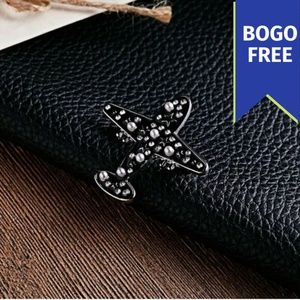 NWT Black Jet Airplane Enamel Pin Pearl Crystal